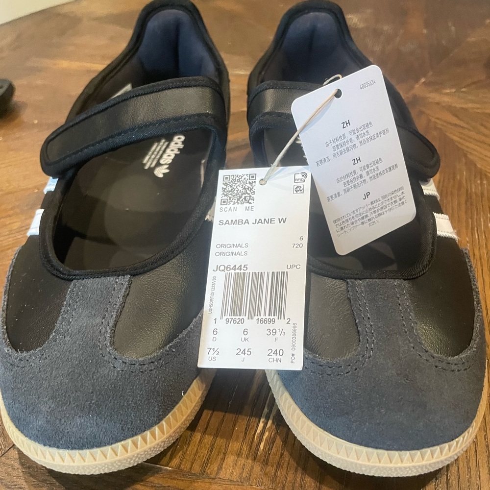 NWT Adidas black samba Jane shoes  Comfortable Everyday Wear